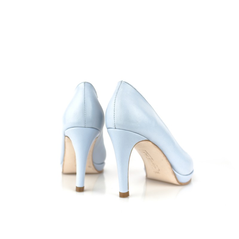 zapatos de novia en piel azul claro con tacon de 8 cm