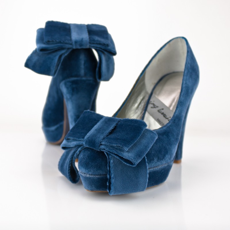 lazo-grande-zapatos-terciopelo-azul