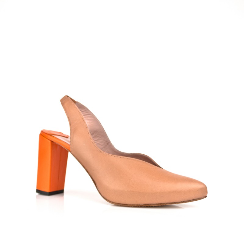 zapatos salon abierto detras en piel marron con tacon ancho naranja