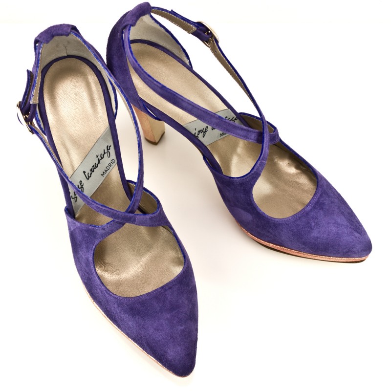 1228 Jorge Larrañaga Zapatos de mujer fiesta color morado y tacón 9 cm