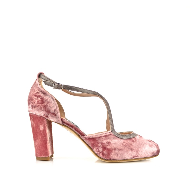 zapatos salon de terciopelo rosa y tacon ancho de 8 cm