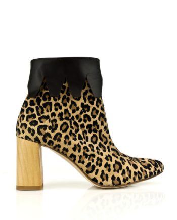 botines de mujer animal print en ante leopardo con tacon de 8 cm simulando madera