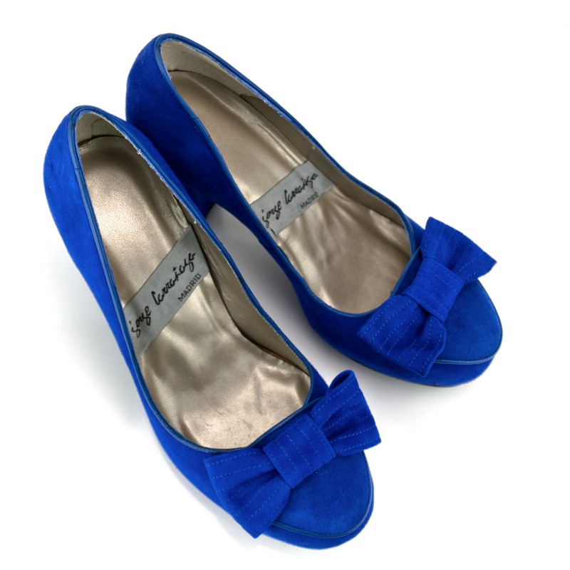 Metáfora costo Podrido Zapatos salon de mujer con lazo en ante azul y tacon de 8 cm