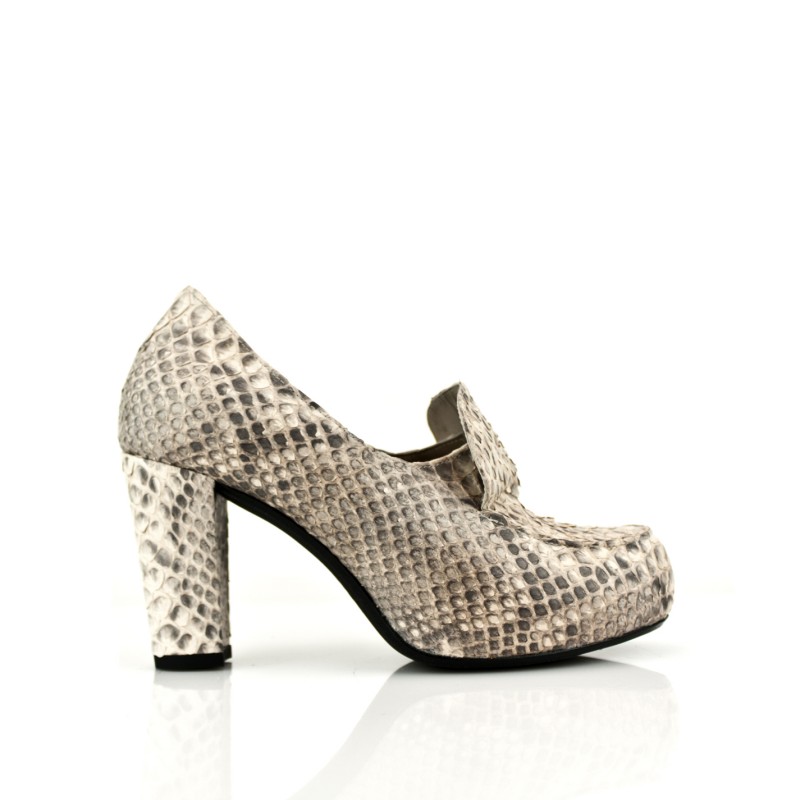 zapatos de mujer salon en piton natural con tacon ancho de 8 cm